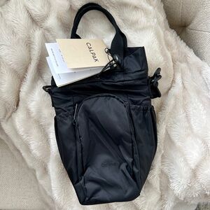 NWT Black Calpak Insulated Water Bottle Adjustable Crossbody Holder for Hiking